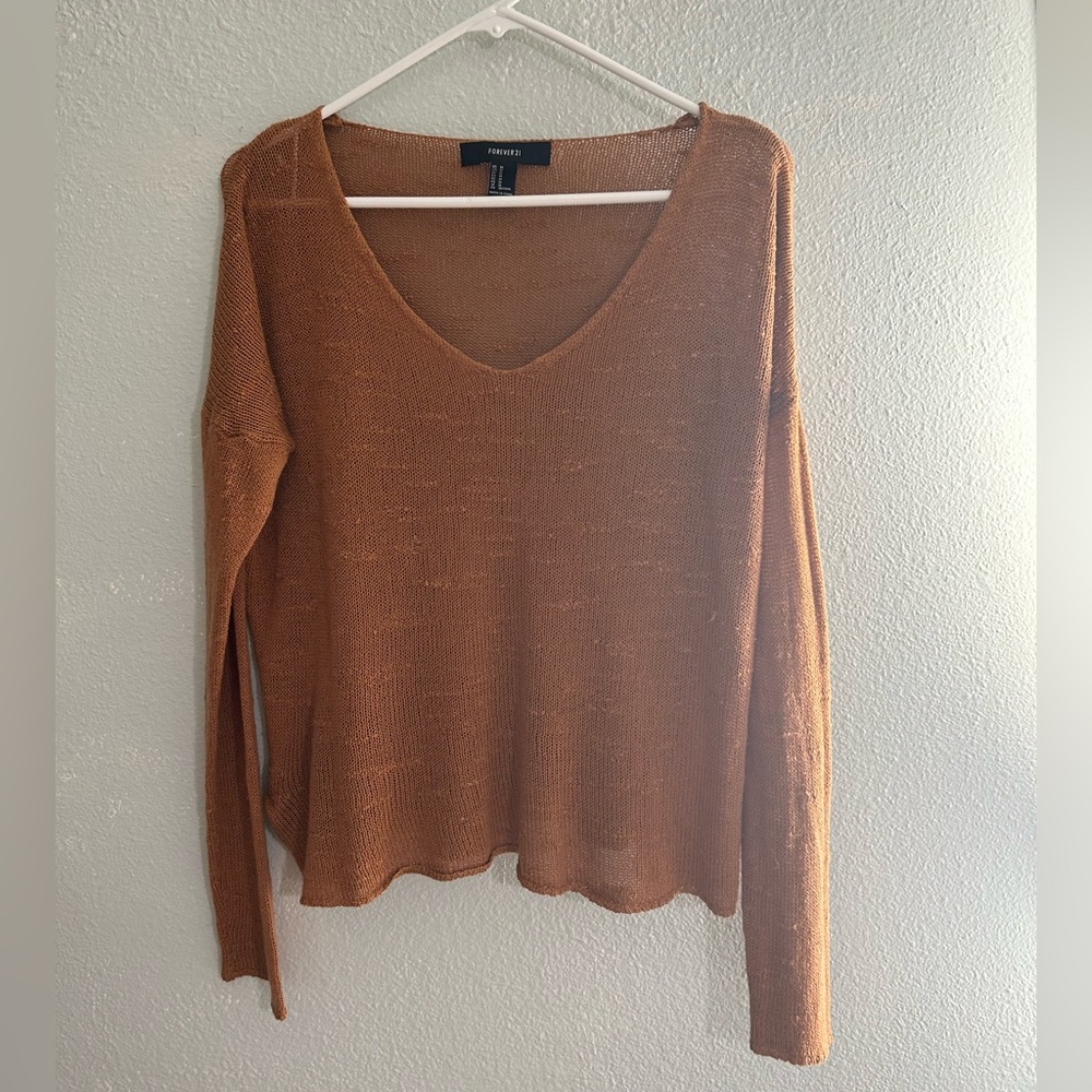 Forever 21 v neck sweater | size M